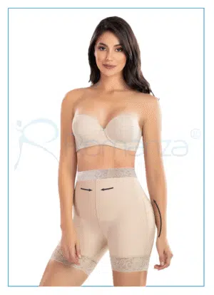 Short con encaje en zona de abdomen 1
